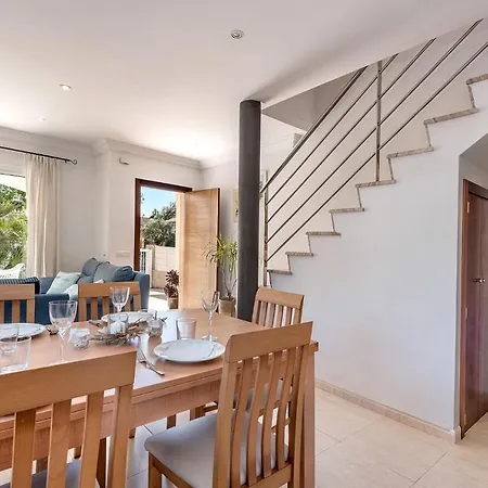 Villa Tamarells - *